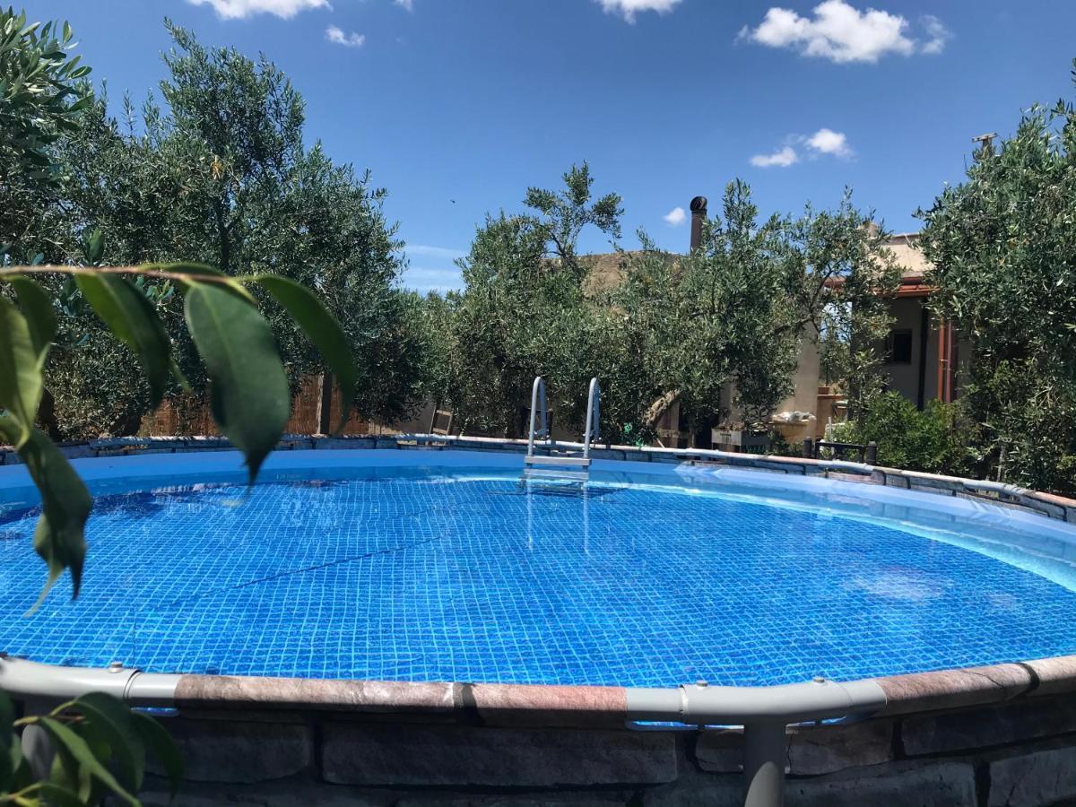 La Casetta Degli Ulivi Con Piscina Menfi Exterior foto